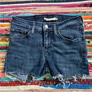 Levi's ~ 711 Skinny cutoff jean shorts
